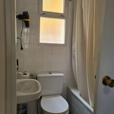 Maracuya House - Men Only Гостьовий будинок *