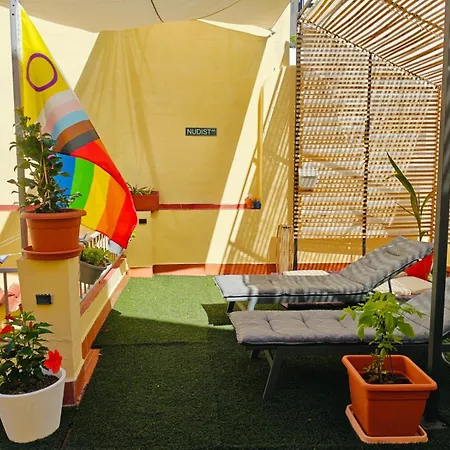 Maracuya House - Men Only Гостьовий будинок Торремолінос