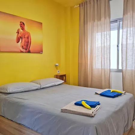 בית הארחה Maracuya House - Men Only טורמולינוס